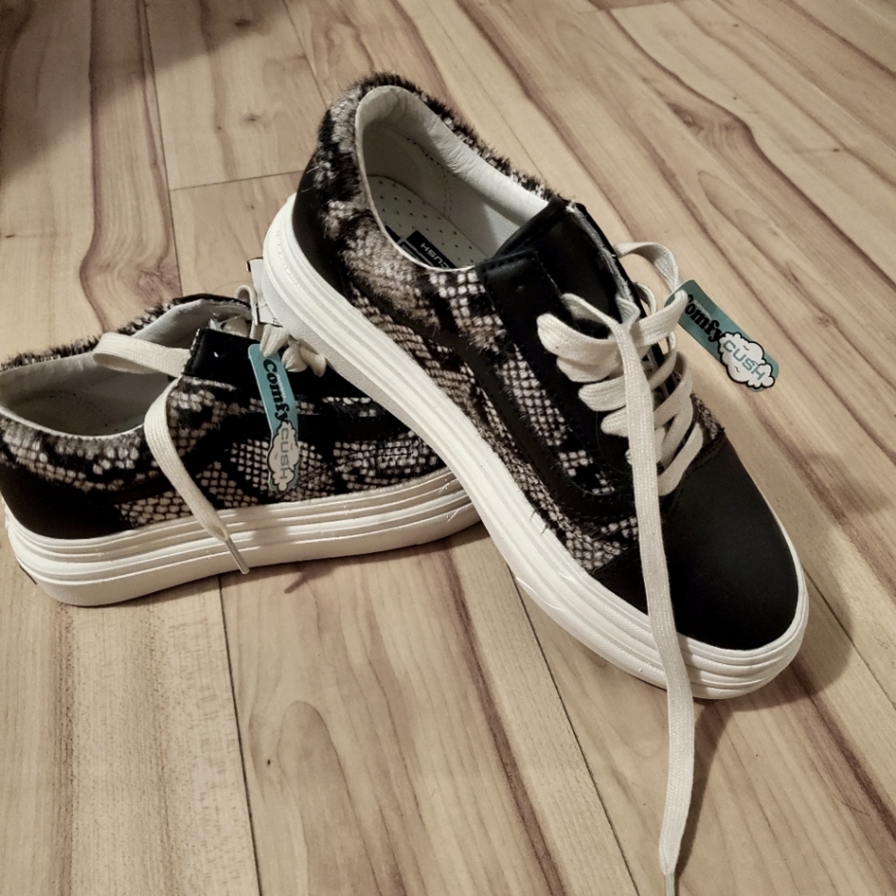 Vans platform original fits like a 6